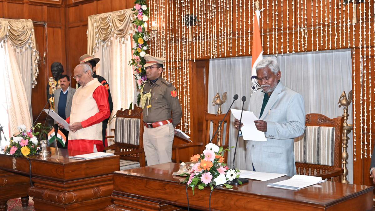 Champai Soren Sworn In As Jharkhand CM Ex CM Hemant Soren Remanded To